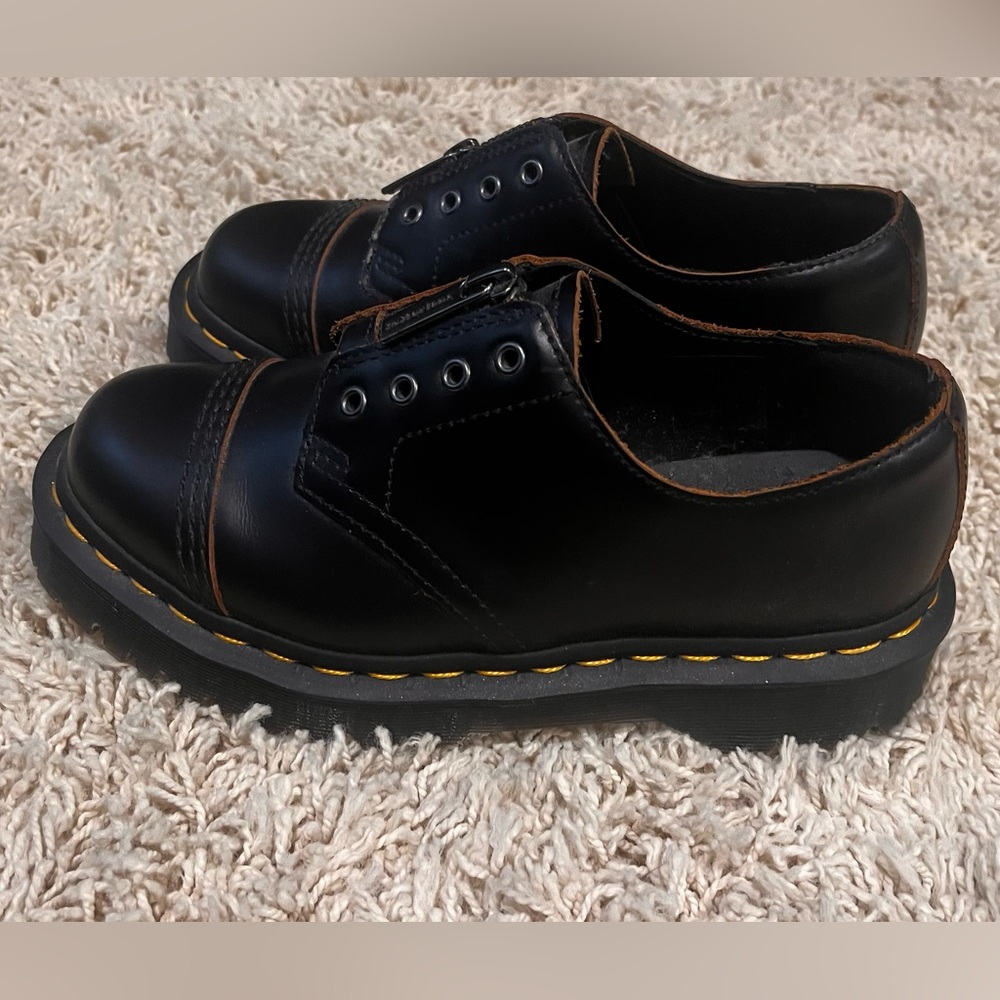 dr martens shoes